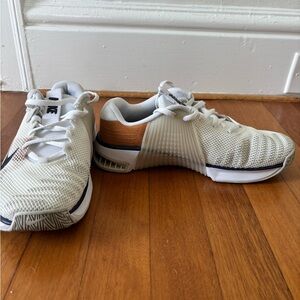 NIKE METCON 9  WOMEN'S m SHOES (size 6.5W)